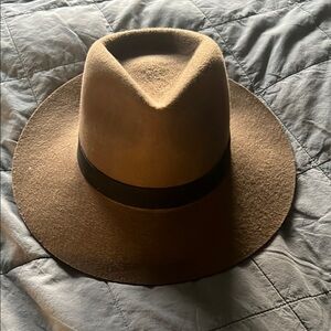 Janessa Leone Luca Hat - Camel/ size Medium - new, never worn